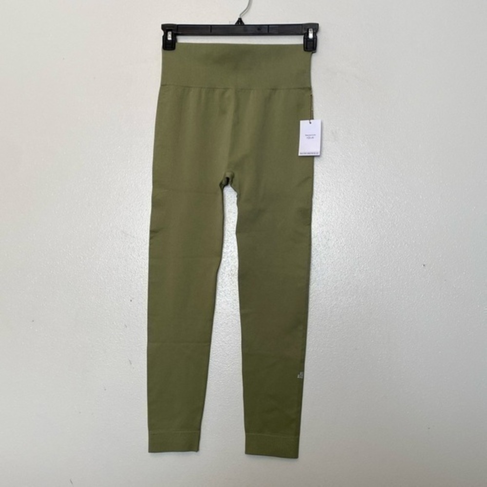 We Wore What seamless solid ribbed sage nylon spandex blend leggings NWT Med.